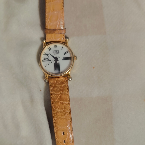 Watch - Picture 2 of 4